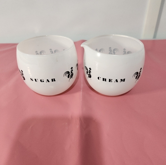Adorable Vintage White Sugar and Cream Glass Set - Picture 1 of 6